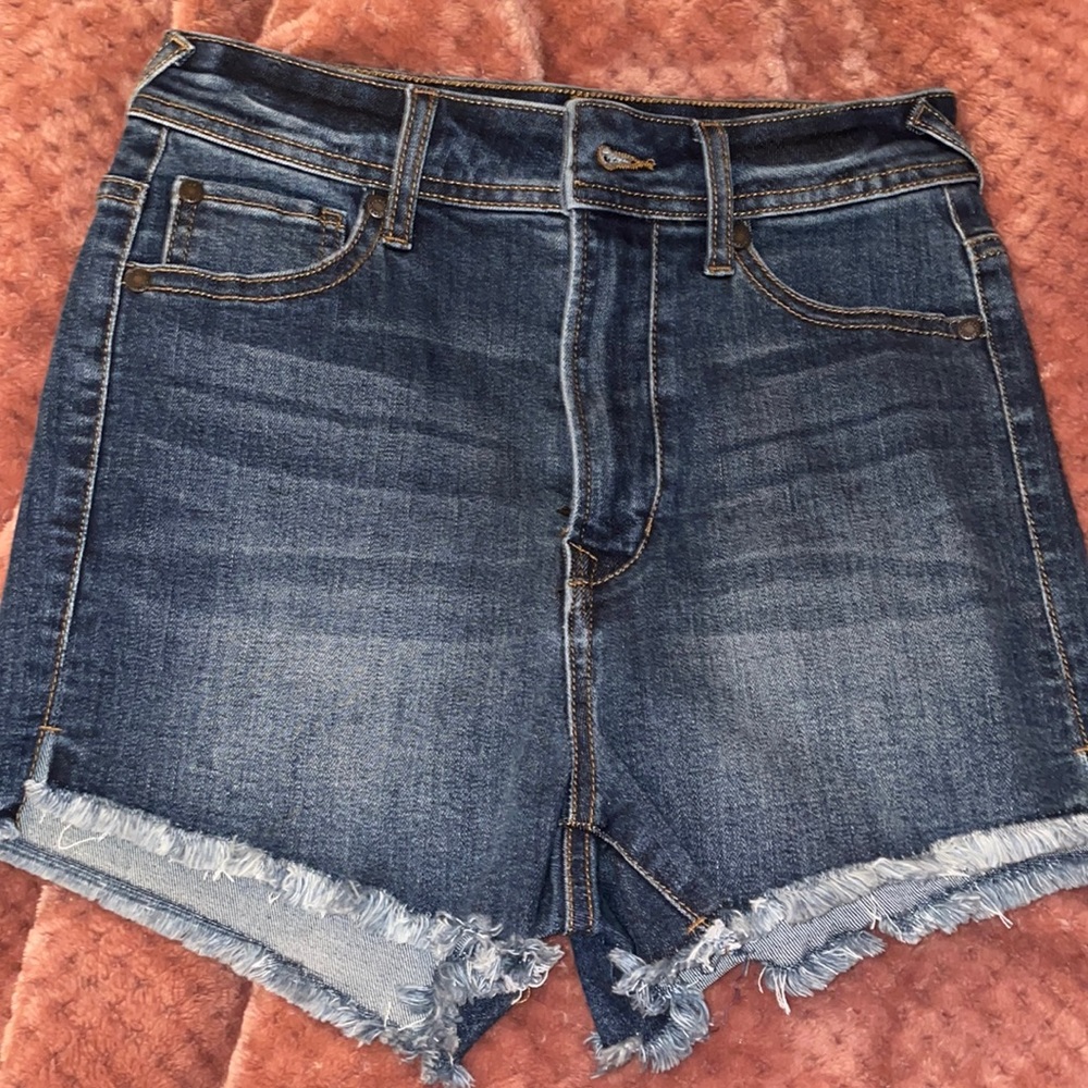 GUESS Denim shorts NEW